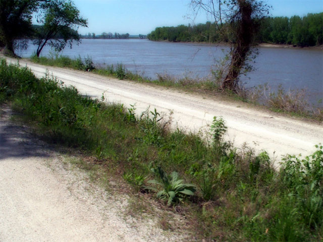 Photos from my bike ride on the Katy Trail, 2002